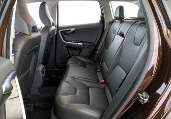 Подержанный автомобиль Volvo XC60 2015 года (18 фото)