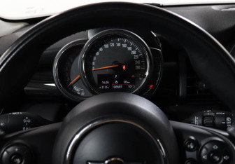 Подержанный автомобиль MINI Hatch 2019 года (22 фото)