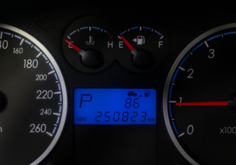 Подержанный автомобиль Hyundai Coupe 2008 года (12 фото)