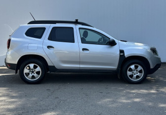 Подержанный автомобиль Renault Duster 2022 года (4 фото)