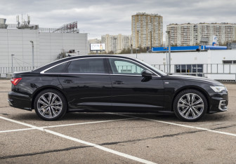 Подержанный автомобиль Audi A6 Sedan 2024 года (5 фото)