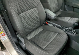 Подержанный автомобиль Skoda Rapid Liftback 2018 года (19 фото)