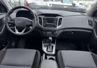 Подержанный автомобиль Hyundai Creta 2017 года (9 фото)