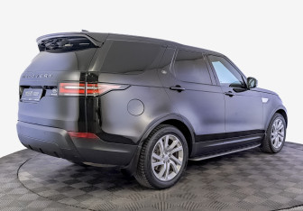 Подержанный автомобиль Land Rover Discovery 2017 года (5 фото)