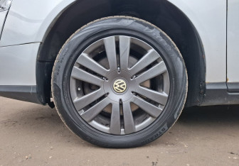 Подержанный автомобиль Volkswagen Passat Sedan 2008 года (9 фото)