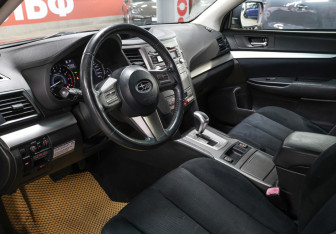 Подержанный автомобиль Subaru Outback Wagon 2010 года (16 фото)