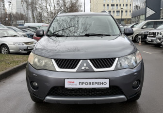Подержанный автомобиль Mitsubishi Outlander 2008 года (1 фото)