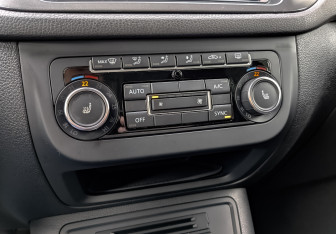 Подержанный автомобиль Volkswagen Tiguan 2015 года (25 фото)