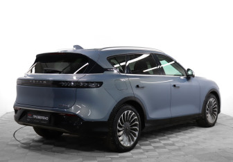 Подержанный автомобиль Voyah Free 2023 года (5 фото)