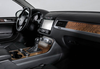 Подержанный автомобиль Volkswagen Touareg 2013 года (9 фото)