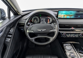 Подержанный автомобиль Genesis G80 2021 года (22 фото)