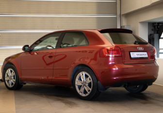 Подержанный автомобиль Audi A3 Hatchback 2009 года (6 фото)