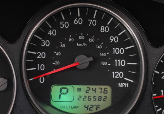 Подержанный автомобиль Subaru Forester Suv 2005 года (12 фото)