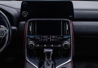 Подержанный автомобиль Lexus LX 2022 года (14 фото)