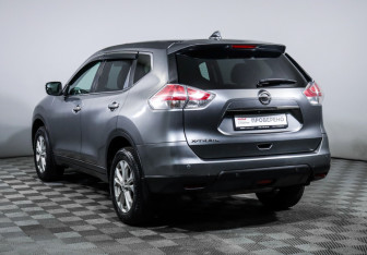 Подержанный автомобиль Nissan X-Trail 2018 года (7 фото)