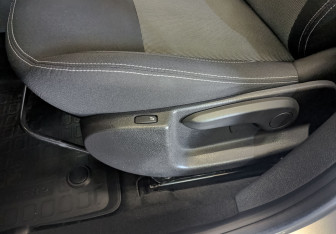 Подержанный автомобиль Renault Sandero 2021 года (17 фото)