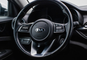 Подержанный автомобиль Kia Cerato Sedan 2021 года (15 фото)