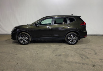 Подержанный автомобиль Nissan X-Trail 2020 года (8 фото)