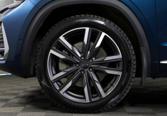 Подержанный автомобиль Geely Monjaro 2024 года (27 фото)