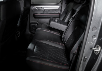 Подержанный автомобиль JAC T9 2025 года (10 фото)