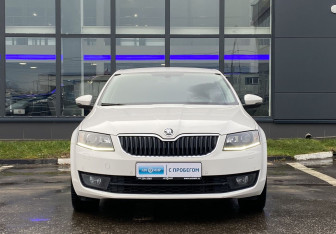 Подержанный автомобиль Skoda Octavia Liftback 2013 года (2 фото)
