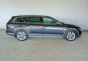Подержанный автомобиль Volkswagen Passat Wagon 2018 года (7 фото)