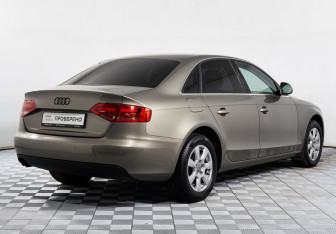 Подержанный автомобиль Audi A4 Sedan 2008 года (5 фото)