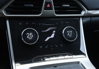 Подержанный автомобиль Exeed TXL 2023 года (13 фото)