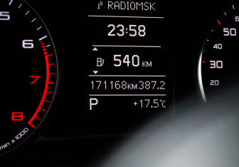 Подержанный автомобиль Audi A1 2013 года (11 фото)