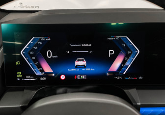 Подержанный автомобиль BMW X3 2024 года (13 фото)