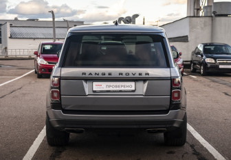 Подержанный автомобиль Land Rover Range Rover 2021 года (7 фото)