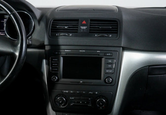 Подержанный автомобиль Skoda Yeti 2012 года (9 фото)