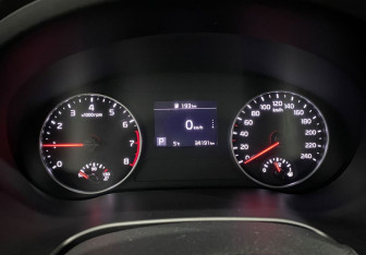 Подержанный автомобиль Kia Seltos 2021 года (16 фото)