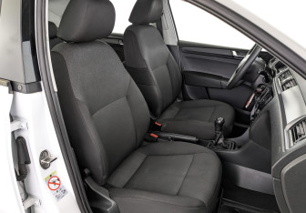 Подержанный автомобиль Skoda Rapid Liftback 2019 года (24 фото)