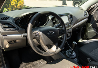 Подержанный автомобиль LADA (ВАЗ) Vesta Sedan 2016 года (13 фото)