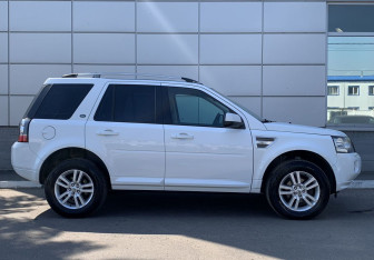 Подержанный автомобиль Land Rover Freelander 2013 года (4 фото)