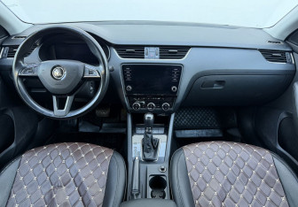 Подержанный автомобиль Skoda Octavia Liftback 2018 года (14 фото)
