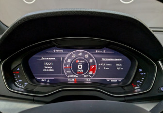 Подержанный автомобиль Audi Q5 2017 года (19 фото)