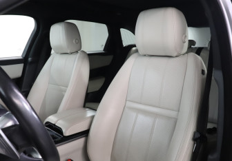 Подержанный автомобиль Land Rover Range Rover Velar 2018 года (17 фото)