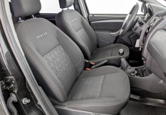 Подержанный автомобиль Renault Duster 2015 года (23 фото)