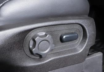 Подержанный автомобиль Ford Explorer 2015 года (17 фото)