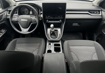 Подержанный автомобиль Haval M6 2024 года (11 фото)