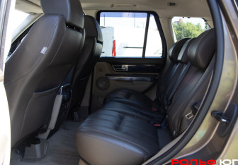 Подержанный автомобиль Land Rover Range Rover Sport 2010 года (13 фото)