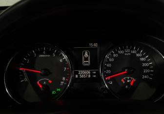 Подержанный автомобиль Nissan Qashqai 2010 года (11 фото)