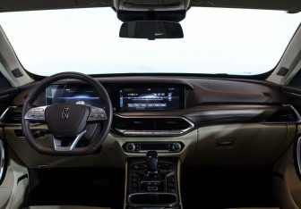 Подержанный автомобиль FAW Bestune T77 2023 года (6 фото)