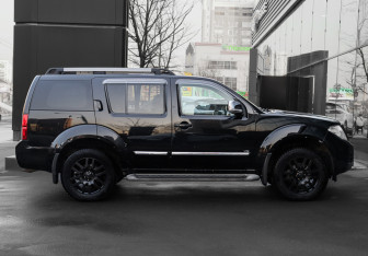 Подержанный автомобиль Nissan Pathfinder 2012 года (4 фото)