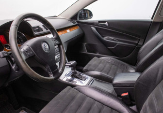Подержанный автомобиль Volkswagen Passat Sedan 2008 года (10 фото)