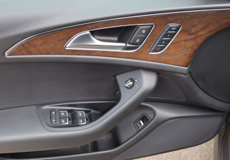 Подержанный автомобиль Audi A6 Sedan 2014 года (11 фото)