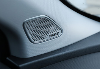 Подержанный автомобиль Omoda C5 2023 года (16 фото)