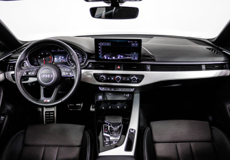 Подержанный автомобиль Audi A5 Liftback 2020 года (11 фото)